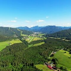 Flugwegposition um 15:15:02: Aufgenommen in der Nähe von Gemeinde Mitterbach am Erlaufsee, Österreich in 1016 Meter